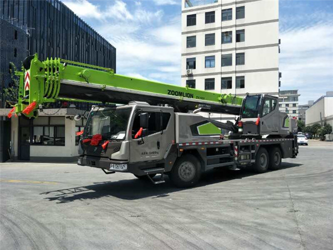 安多县跨街广告牌的高空安装注意事项